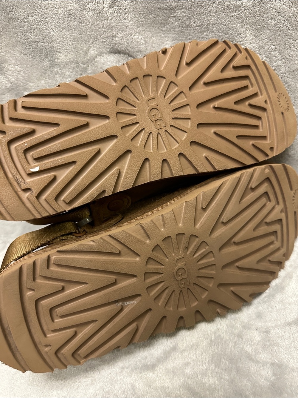 Ugg Goldenstar Chestnut Insulated Clogs Size 10 - Picture 5 of 6